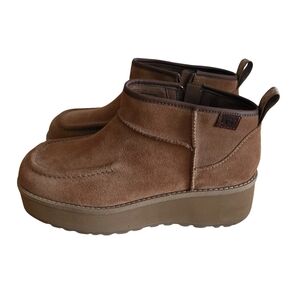 UGG City Funk Ultra Mini Camel Boots Size 10